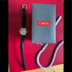 Timex Easy Reader Watch, black leather strap, gold hardware!